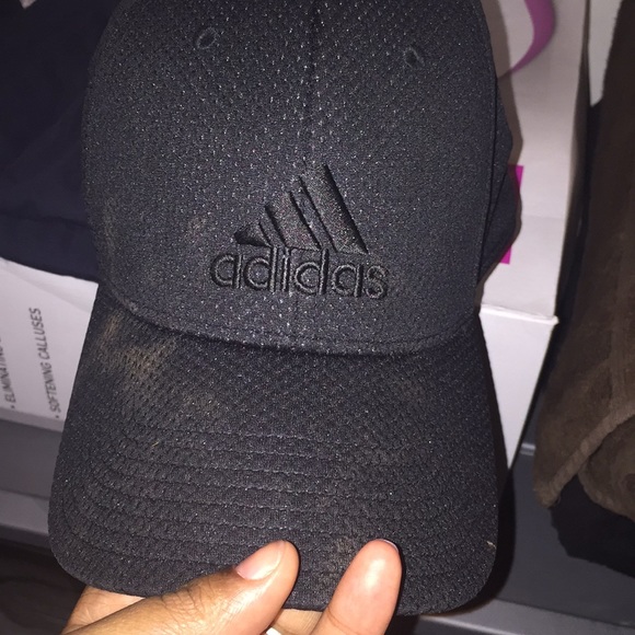 Adidas cap - Picture 1 of 3
